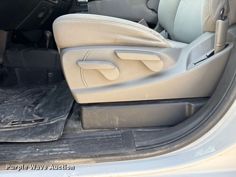 image for item ET4523 2018 GMC Sierra 1500 Crew Cab pickup truck