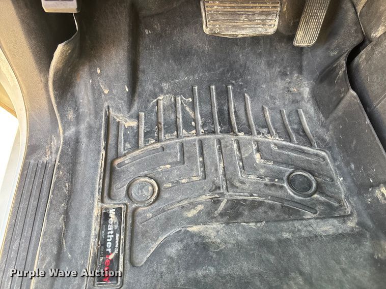 image for item ET4523 2018 GMC Sierra 1500 Crew Cab pickup truck