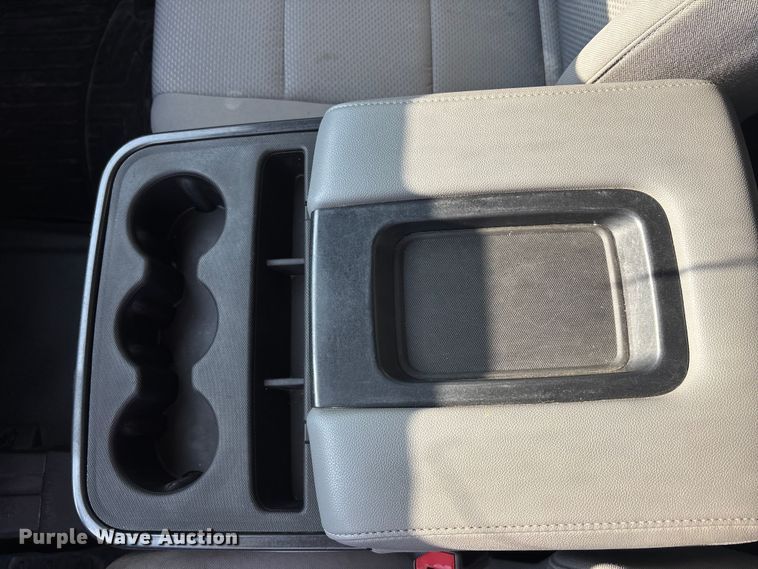 image for item ET4523 2018 GMC Sierra 1500 Crew Cab pickup truck