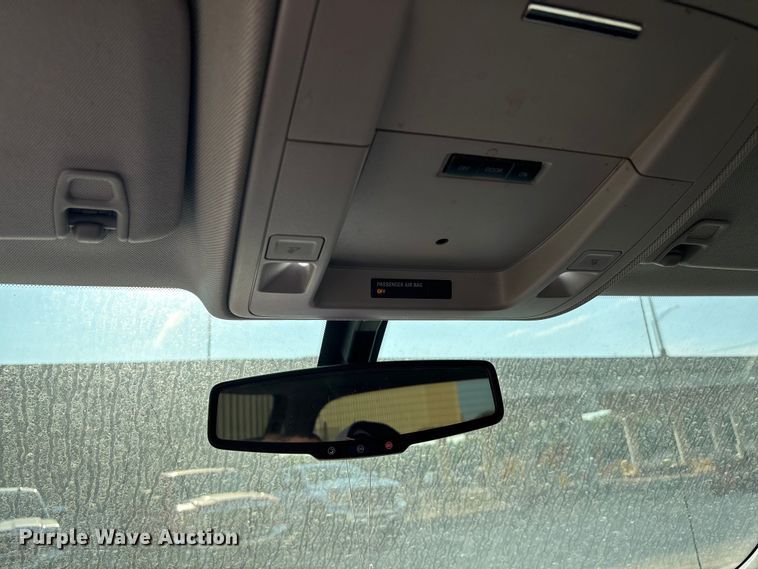 image for item ET4523 2018 GMC Sierra 1500 Crew Cab pickup truck