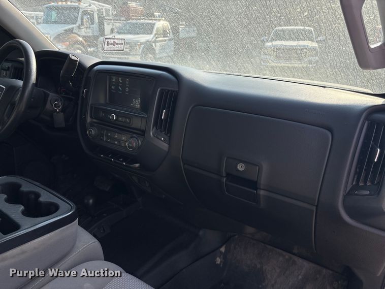 image for item ET4523 2018 GMC Sierra 1500 Crew Cab pickup truck