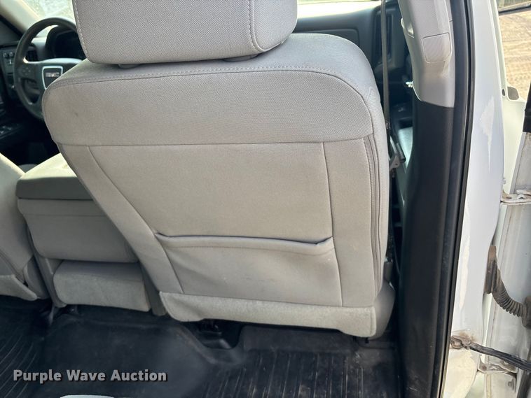 image for item ET4523 2018 GMC Sierra 1500 Crew Cab pickup truck