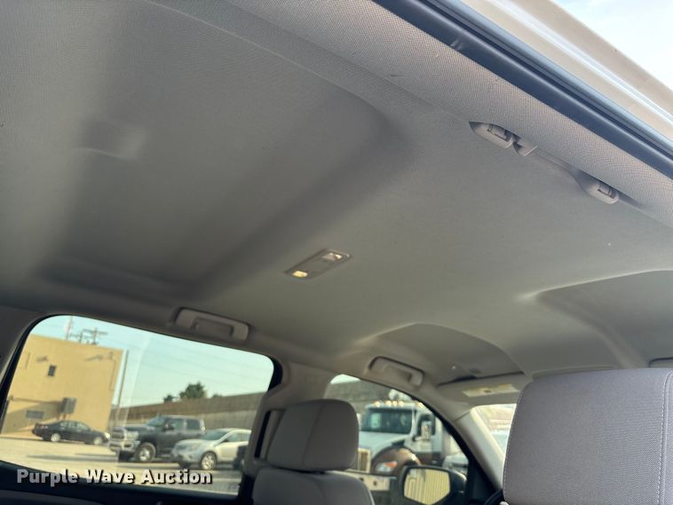 image for item ET4523 2018 GMC Sierra 1500 Crew Cab pickup truck