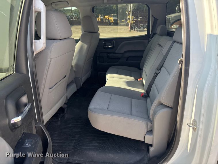 image for item ET4523 2018 GMC Sierra 1500 Crew Cab pickup truck