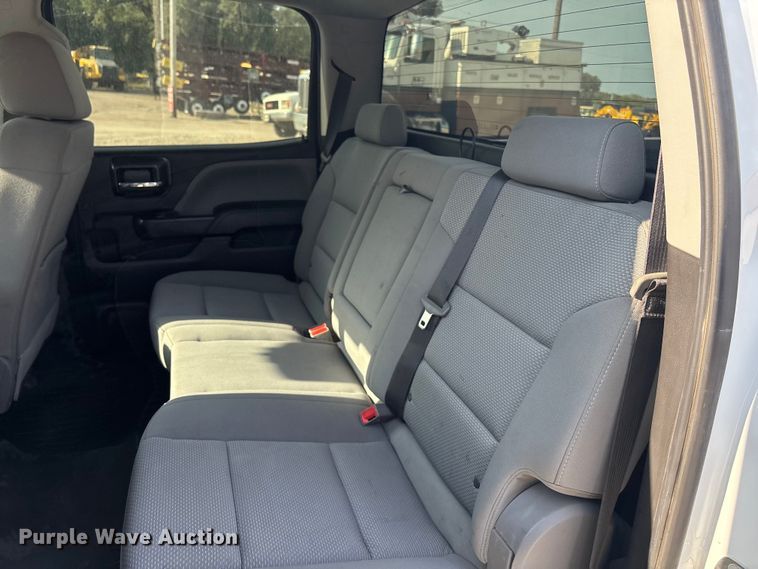 image for item ET4523 2018 GMC Sierra 1500 Crew Cab pickup truck