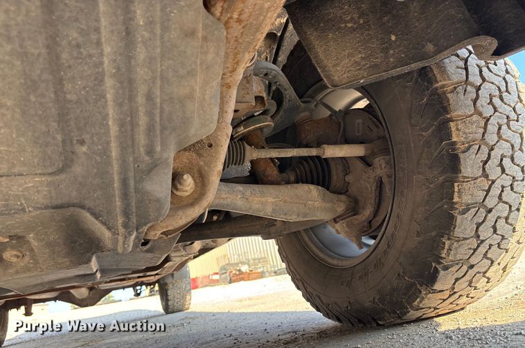 image for item ET4523 2018 GMC Sierra 1500 Crew Cab pickup truck