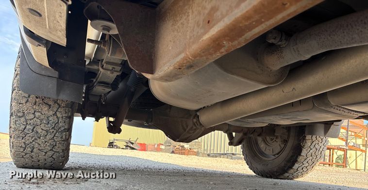 image for item ET4523 2018 GMC Sierra 1500 Crew Cab pickup truck