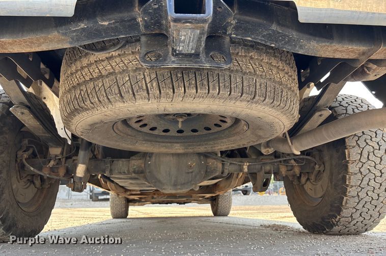 image for item ET4523 2018 GMC Sierra 1500 Crew Cab pickup truck