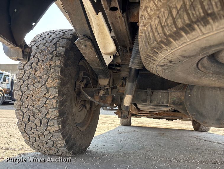 image for item ET4523 2018 GMC Sierra 1500 Crew Cab pickup truck