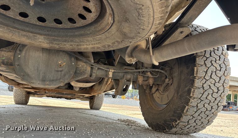 image for item ET4523 2018 GMC Sierra 1500 Crew Cab pickup truck