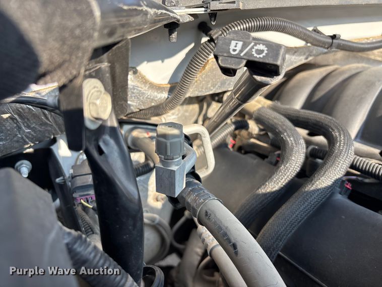 image for item ET4523 2018 GMC Sierra 1500 Crew Cab pickup truck