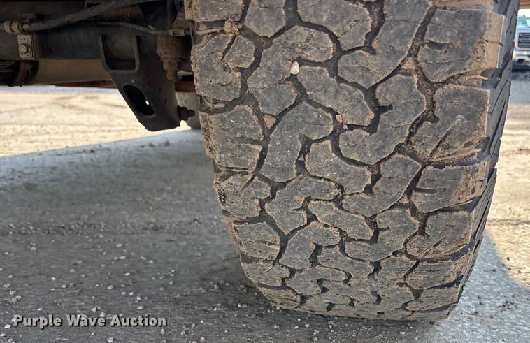 image for item ET4523 2018 GMC Sierra 1500 Crew Cab pickup truck