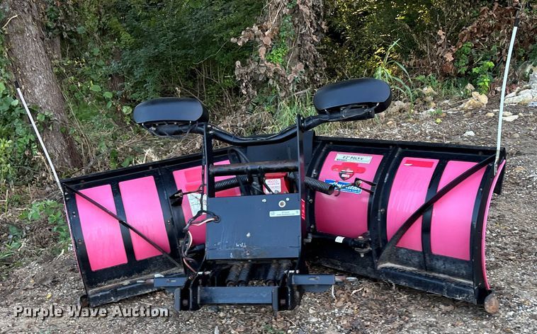 image for item ET4555 Boss Poly V snow plow