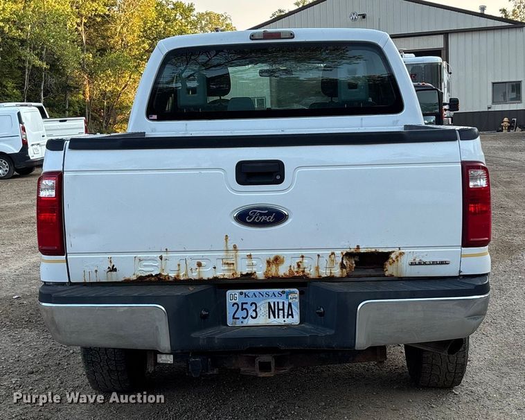 image for item ET4556 2012 Ford F250 Super Duty SuperCab pickup truck