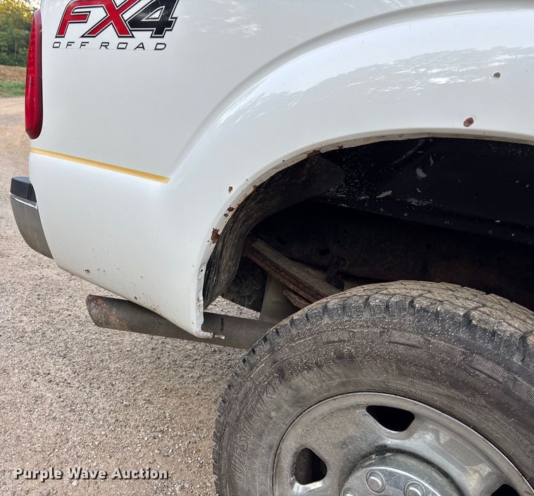 image for item ET4556 2012 Ford F250 Super Duty SuperCab pickup truck