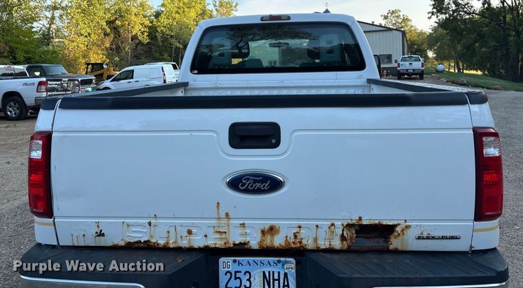 image for item ET4556 2012 Ford F250 Super Duty SuperCab pickup truck