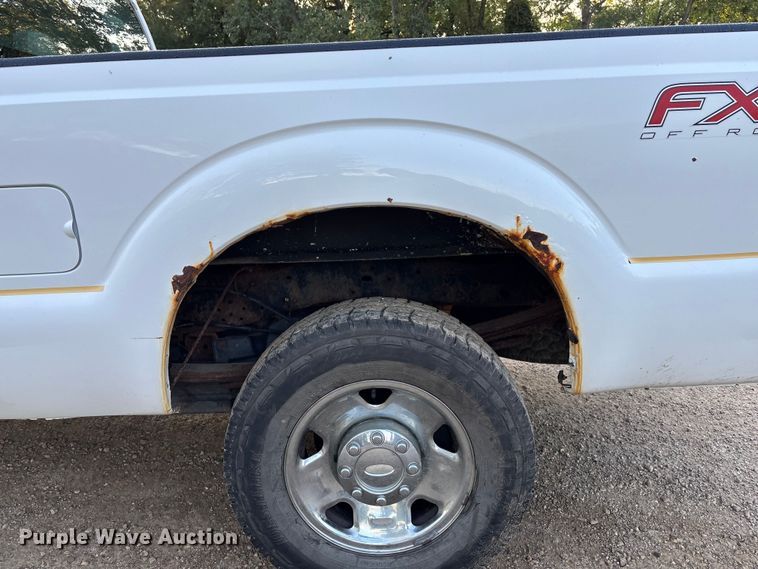 image for item ET4556 2012 Ford F250 Super Duty SuperCab pickup truck