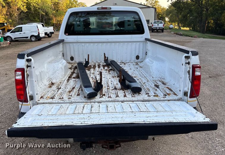 image for item ET4556 2012 Ford F250 Super Duty SuperCab pickup truck