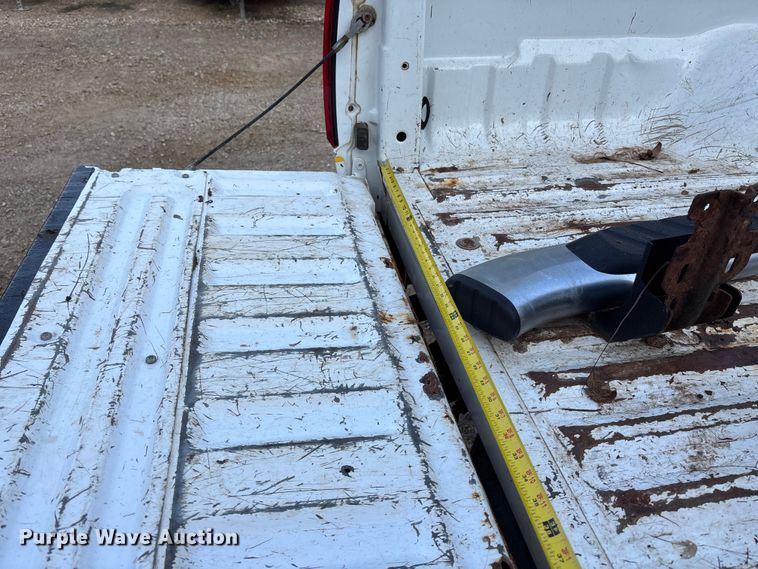 image for item ET4556 2012 Ford F250 Super Duty SuperCab pickup truck