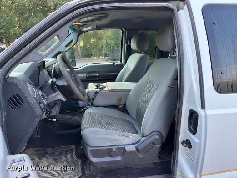 image for item ET4556 2012 Ford F250 Super Duty SuperCab pickup truck