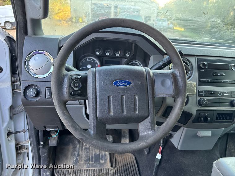 image for item ET4556 2012 Ford F250 Super Duty SuperCab pickup truck