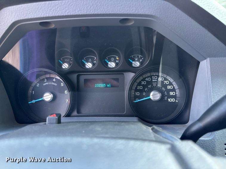 image for item ET4556 2012 Ford F250 Super Duty SuperCab pickup truck