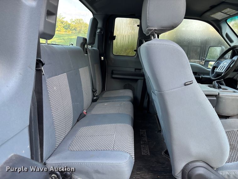 image for item ET4556 2012 Ford F250 Super Duty SuperCab pickup truck