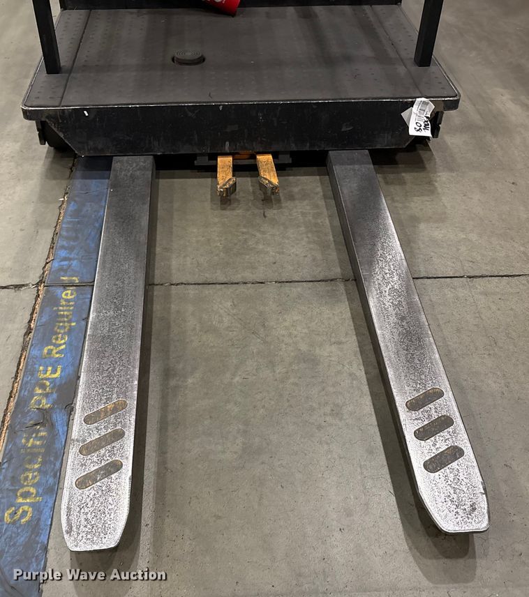 image for item ET8543 2018 Crown SP3520-30 order picker