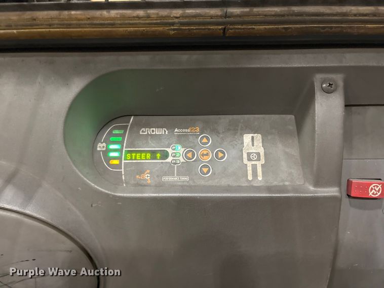 image for item ET8543 2018 Crown SP3520-30 order picker