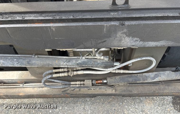 image for item ET8545 2016 UniCarriers PF100YLP  forklift