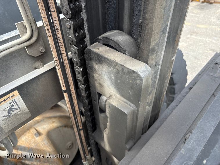 image for item ET8545 2016 UniCarriers PF100YLP  forklift