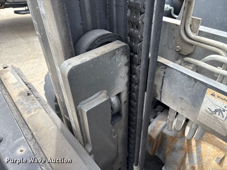 image for item ET8545 2016 UniCarriers PF100YLP  forklift