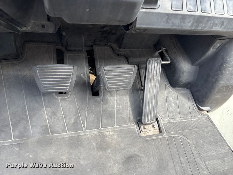 image for item ET8545 2016 UniCarriers PF100YLP  forklift