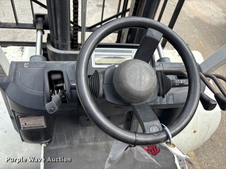 image for item ET8545 2016 UniCarriers PF100YLP  forklift