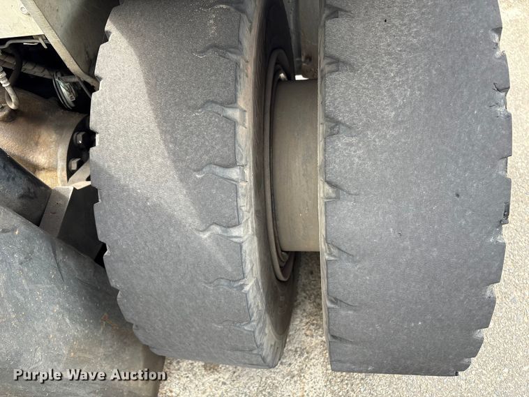 image for item ET8545 2016 UniCarriers PF100YLP  forklift