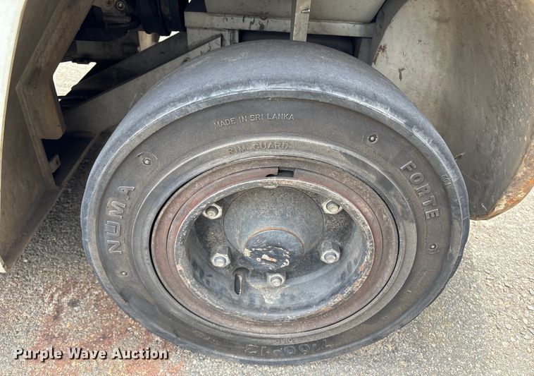 image for item ET8545 2016 UniCarriers PF100YLP  forklift