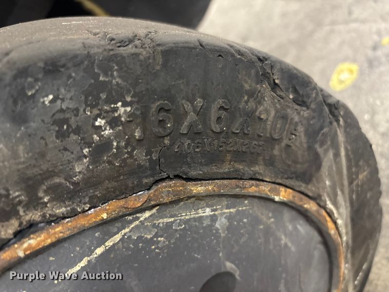 image for item ET8547 2014 Crown FC4545-50 forklift