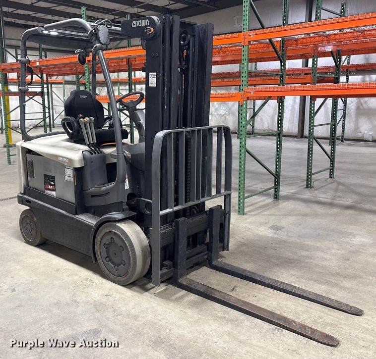 image for item ET8548 2017 Crown FC5225-50 forklift