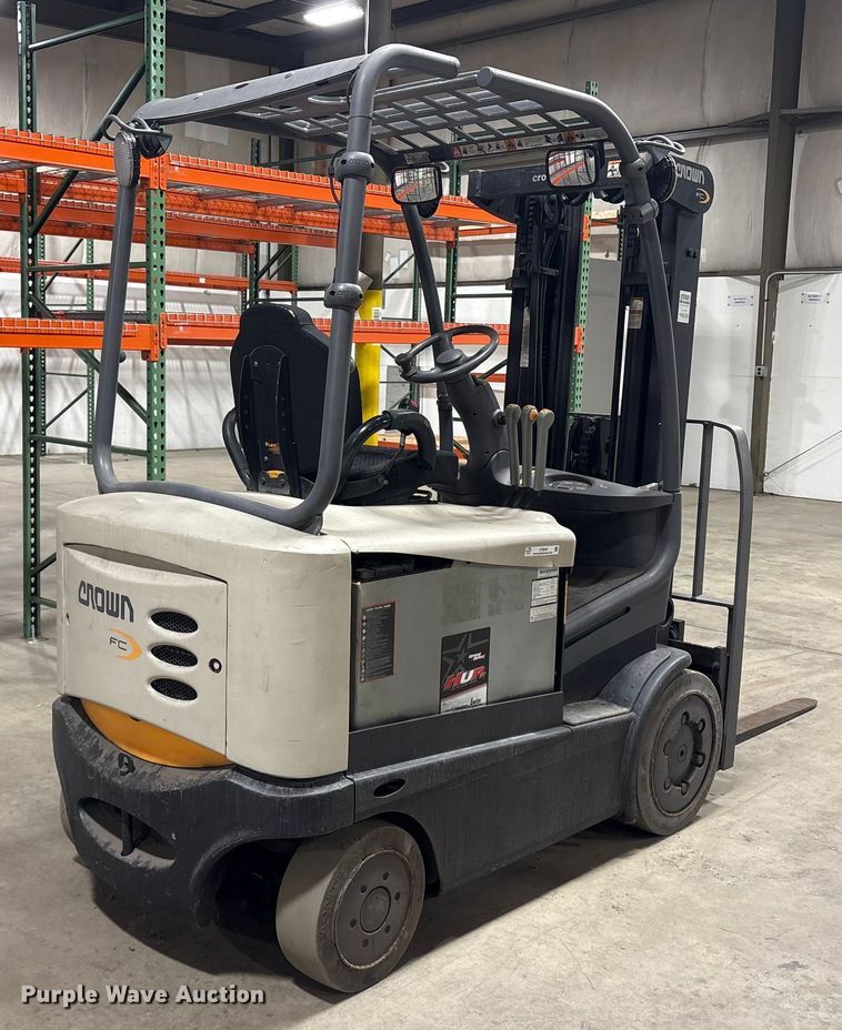 image for item ET8548 2017 Crown FC5225-50 forklift