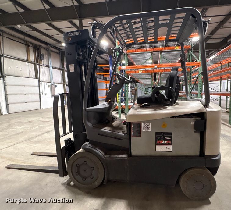 image for item ET8548 2017 Crown FC5225-50 forklift