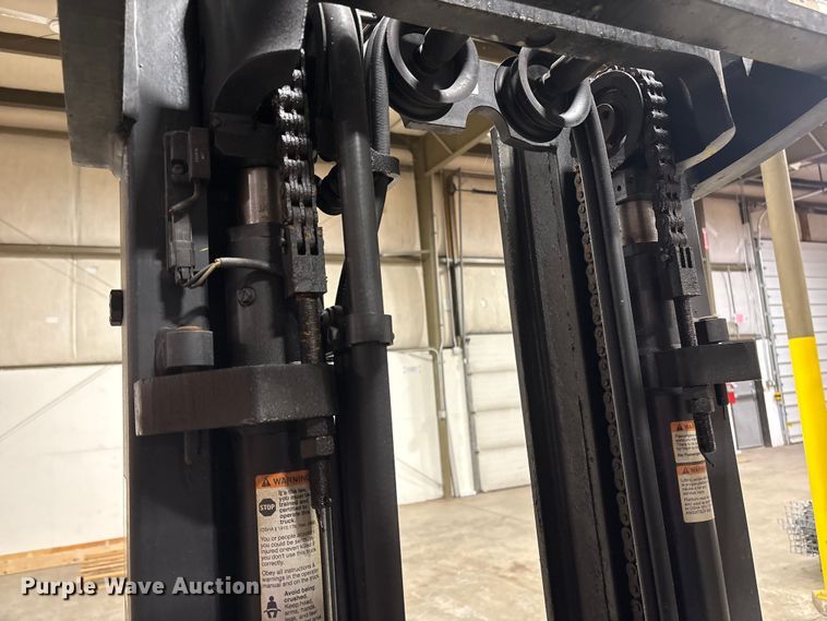 image for item ET8548 2017 Crown FC5225-50 forklift