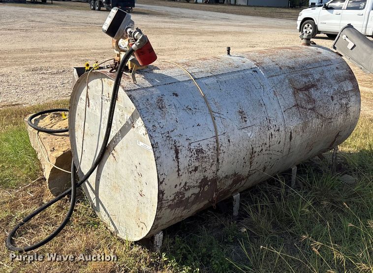 image for item EU0094 (2) fuel tanks