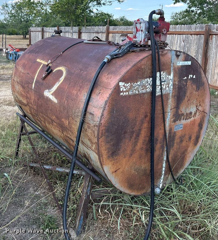 image for item EU0094 (2) fuel tanks