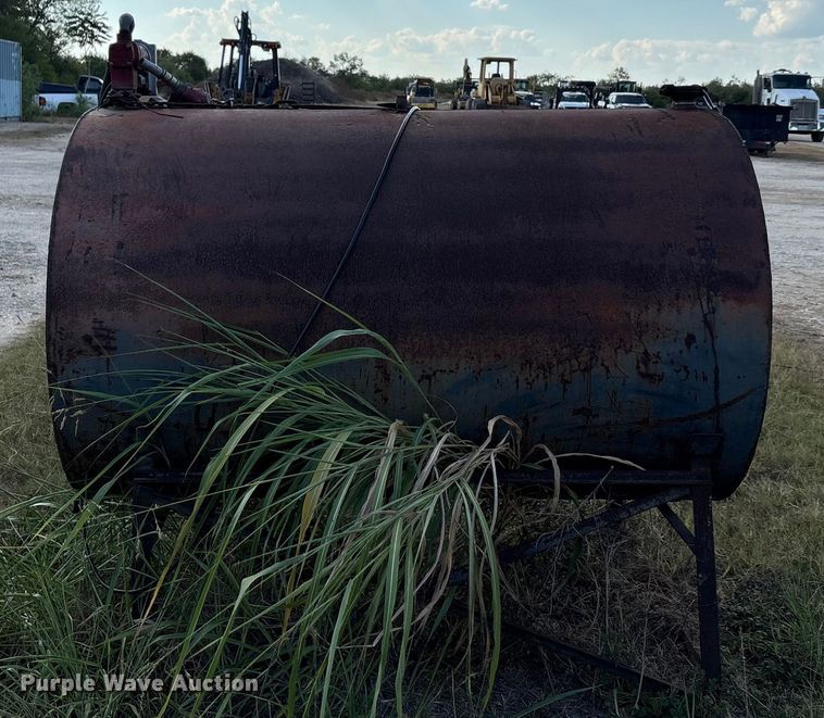 image for item EU0094 (2) fuel tanks