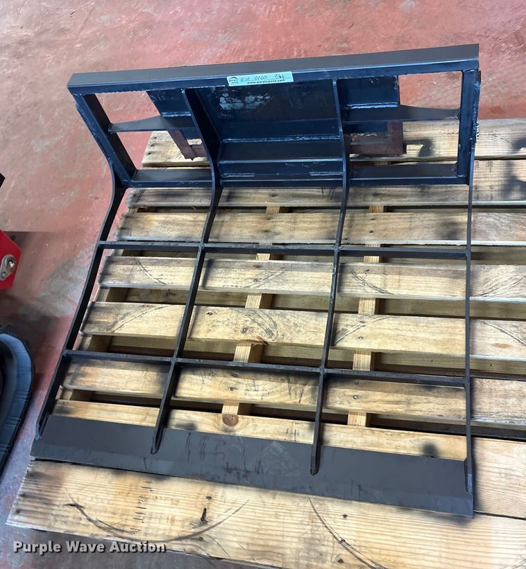 image for item EU0100 2023 Diggit SCL850 compact utility loader