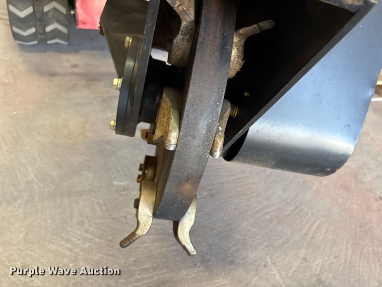 image for item EU0100 2023 Diggit SCL850 compact utility loader