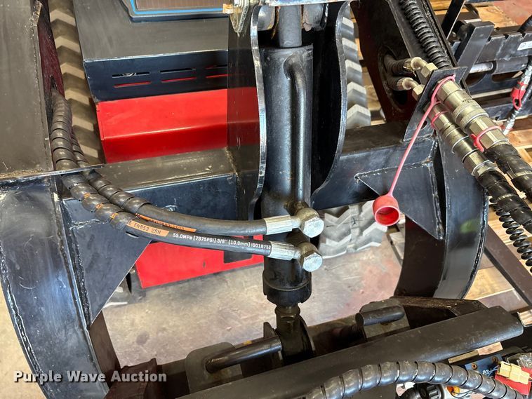 image for item EU0100 2023 Diggit SCL850 compact utility loader