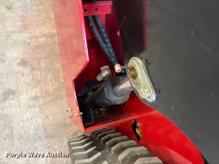 image for item EU0100 2023 Diggit SCL850 compact utility loader