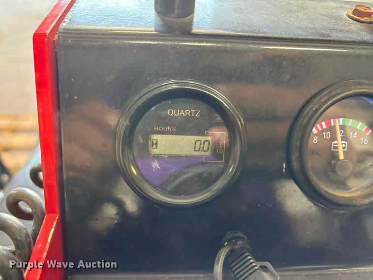 image for item EU0100 2023 Diggit SCL850 compact utility loader