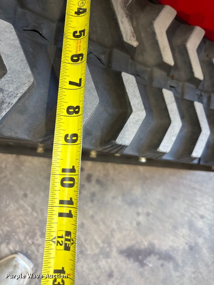 image for item EU0100 2023 Diggit SCL850 compact utility loader